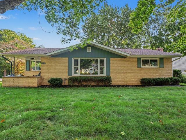 997 Colonial Court