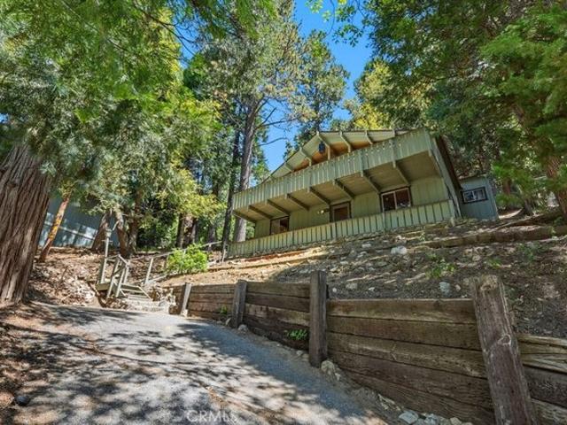 997 Berne Dr, Crestline, CA 92325