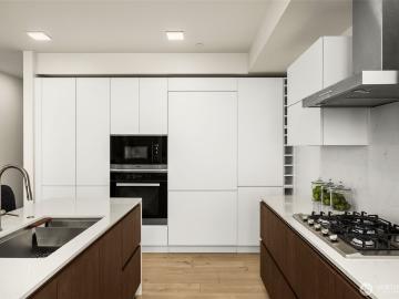 999 110th Ave NE, Unit 500, Bellevue, WA 98004 | MLS #2504