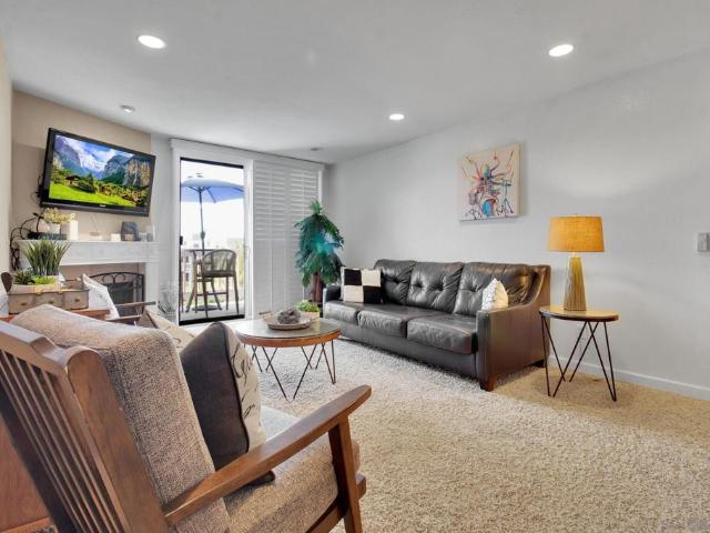 999 N Pacific St B326