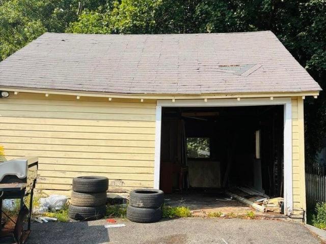99 6th Ave, Gloversville, NY 12078 | MLS #202613