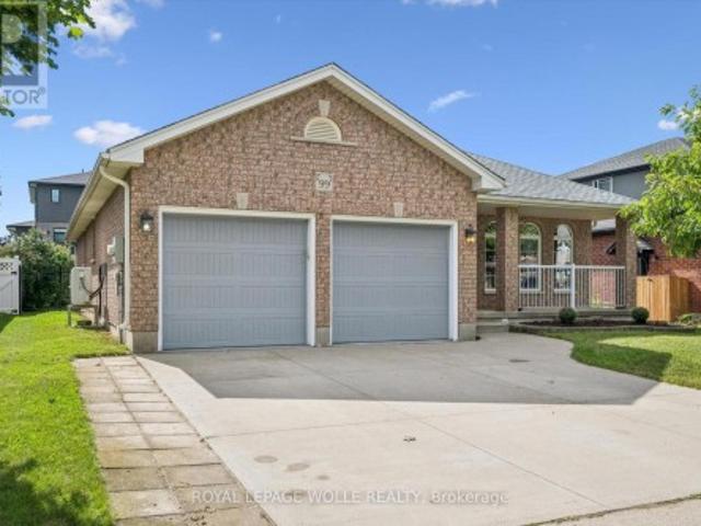 99 Westcliff Way, Cambridge, ON, N1S 5A7 house for sale | Listing ID X13751 | Royal LePage