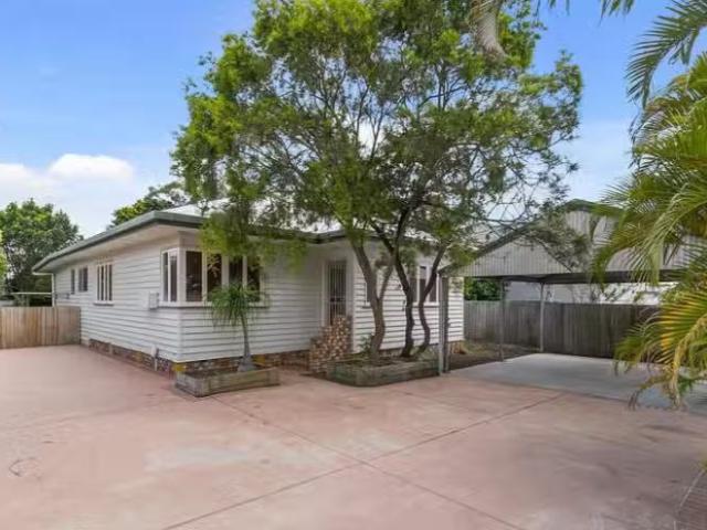 99 Belmont Road, TINGALPA, QLD 4173 House for Rent