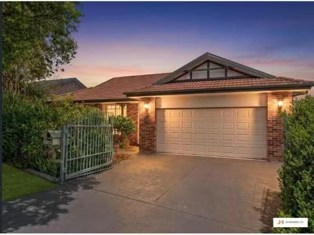 99 Bronzewing Drive, Erina House for rent Listed by Jody Myer.