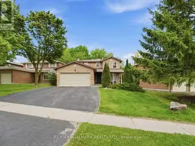 99 Carlson Drive, Newmarket, ON, L3Y 3G9 house for sale Lis.