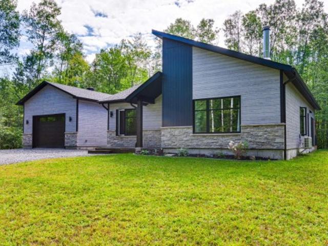 99 Ch. Du Huard, Val Des Bois, QC, J0X 3C0 house for sale | Listing ID 9630 | Royal LePage