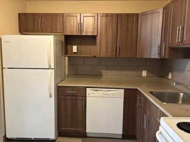 99 Dalhousie Drive — 1 Bedroom