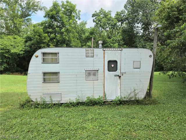 99 E Apple Blossom Way