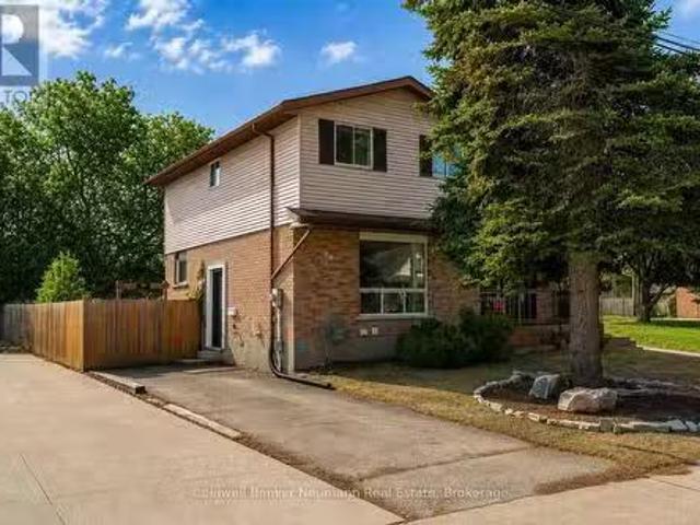 99 Emma Street, Guelph General Hospital, ON, N1E 1V1 house.