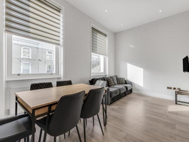 99 Finborough Road, Lot's Village, London, SW10 9DP, United Kingdom | 2 bed apartment for rent #137838536 | Rentberry