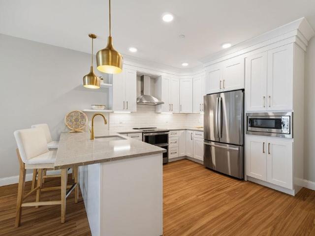 99 Foundry Place # 301