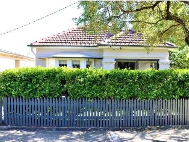 99 Georgetown Road, WARATAH House for rent Listed by Rebekah.