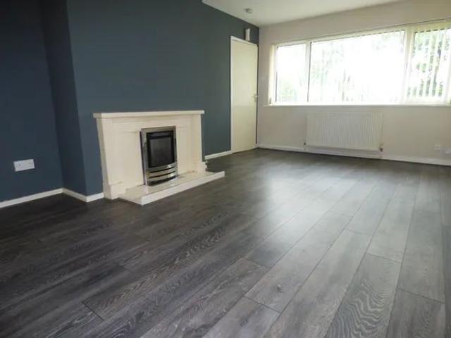 99 Goodshaw Avenue North, Loveclough
