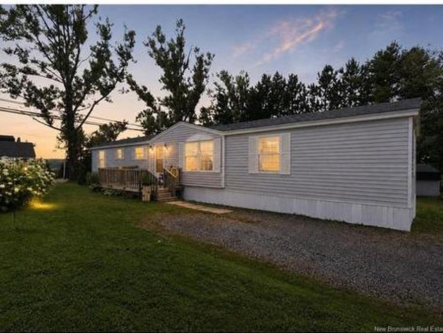 99 Hedgeview Dr, Hanwell, NB, E3B 6R8 house for sale | Listing ID NB146567 | Royal LePage