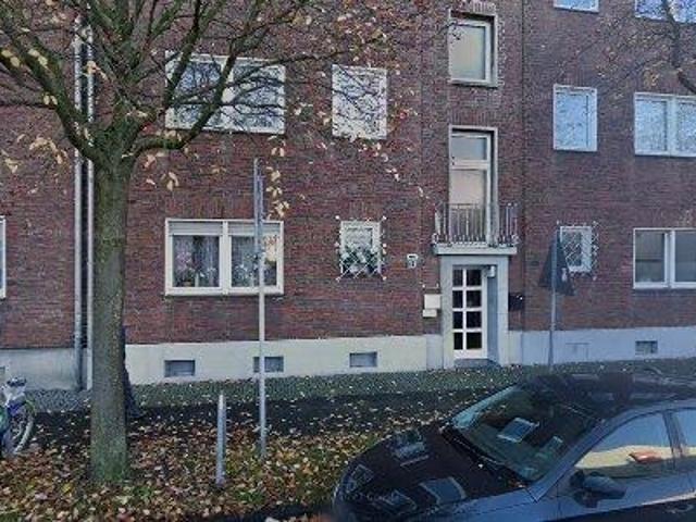 99 m2 apartment for rent in Krefeld