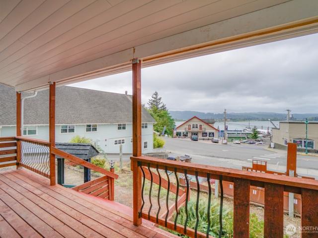 99 Main St, Cathlamet, WA 98612 | MLS #2499