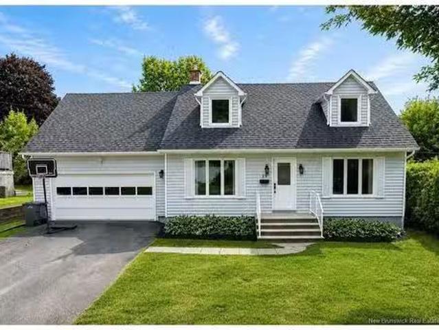 99 Oakland Ave, Fredericton, NB, E3A 1W5 house for sale Lis.