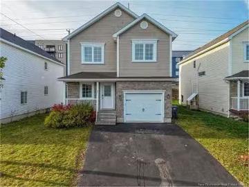 99 Ridgeline Cres, Fredericton, NB, E3C 0E9 house for sale.