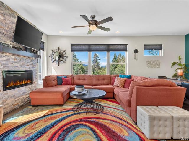 99 Stagecoach Way