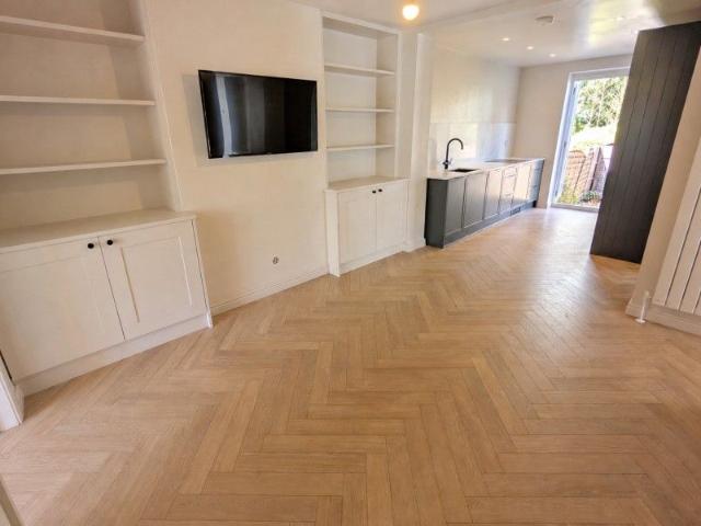 99A Oriental Road, Woking, Surrey, GU22