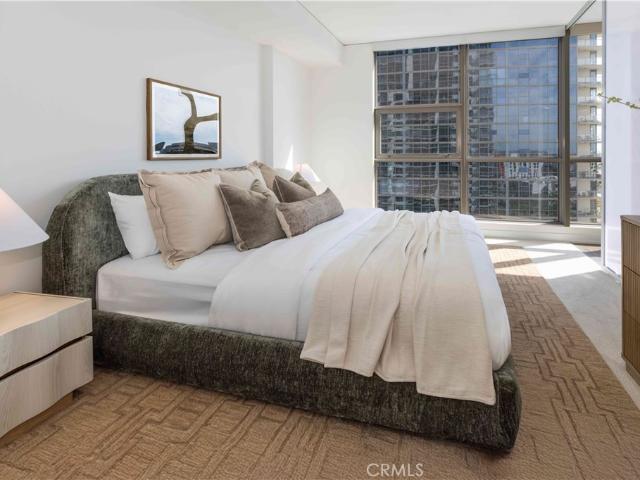 9 MacArthur Place 1404