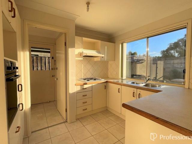 9 Magnolia CloseCasula NSW 2170, Australia