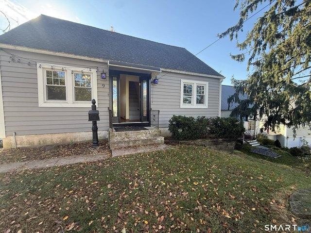 9 Magnolia Pl, Middletown, CT 06457
