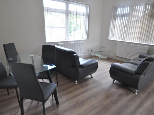 9 Main Street, Hull, North Humberside HU10, 2 bed flat to rent, £850 pcm | PrimeLocation