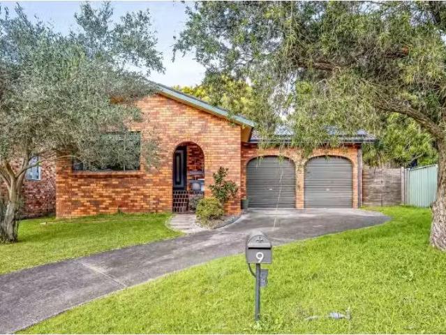 9 Mark Street, FIGTREE House for rent Listed by Paul Cooper o.