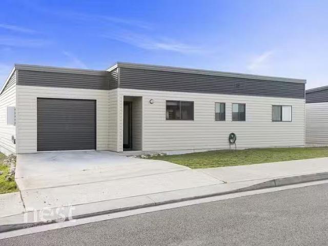 9 Mcgill Rise, Claremont, TAS 7011