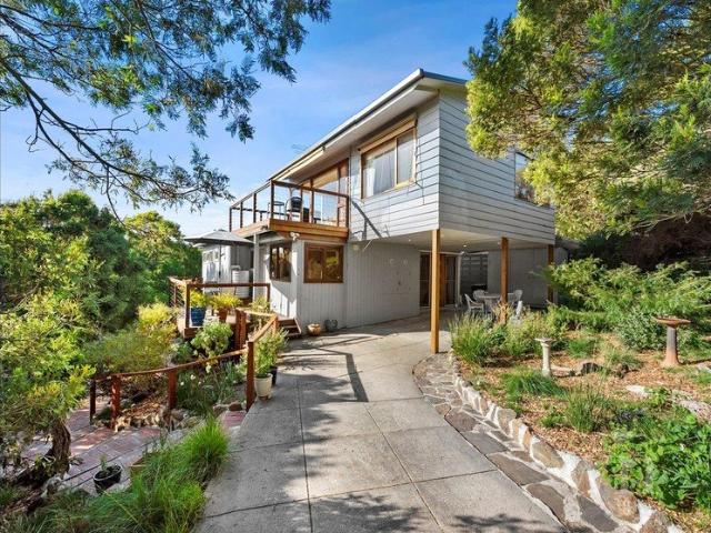 9 McLeod Road, Mount Martha