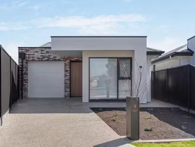 9 Mcmahon Place, Seaton, SA 5023
