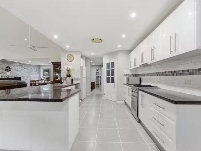 9 Michael Street, North Richmond House for rent Listed by Nad.