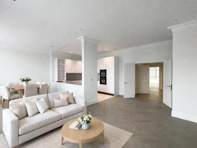 9 Millbank, London, SW1P 4 bed apartment to rent £17,900 pcm £4,131 pw