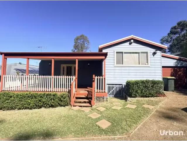 9 Millfield Road, Millfield House for rent Listed by Bronlyn.