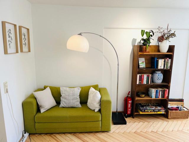 9 min to city center: Charming 2 room apartment in Neuenheim w/ garden, Heidelberg Amsterdam Apartments for Rent