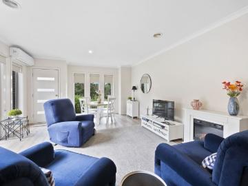 9 Monash Place, Canadian