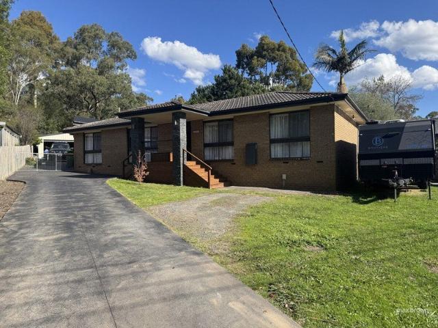 9 month lease available 4 Bedrooms & close to town