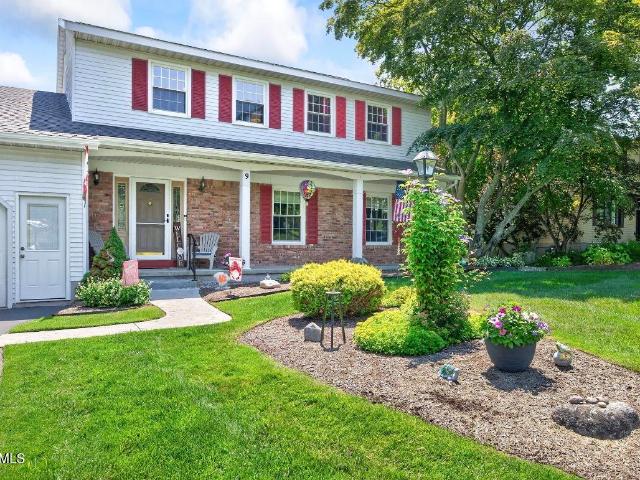 9 Mountainwood Drive