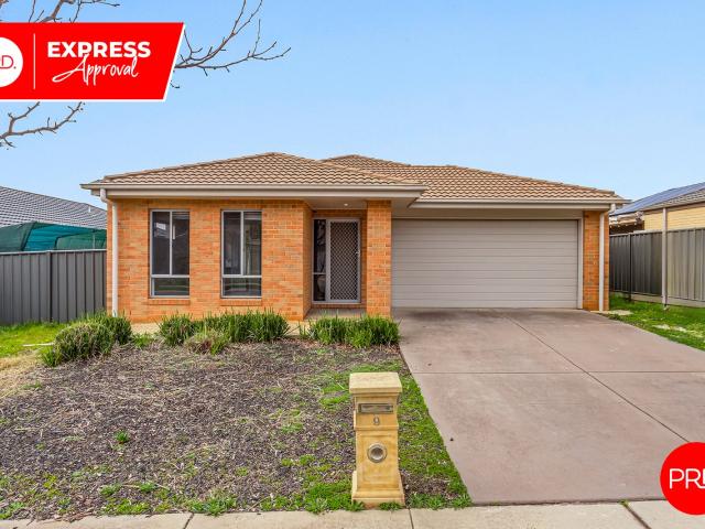 9 National Parade, EAGLEHAWK VIC 3556