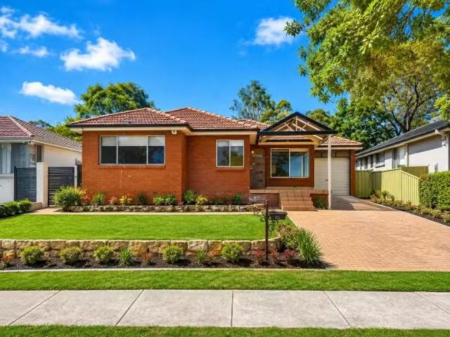 9 Nemesia Street, GREYSTANES House for rent Listed by Tag Re.