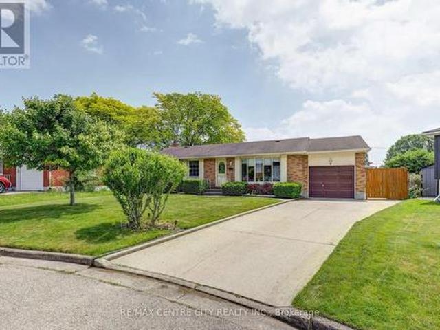 9 Northwood Place, St. Thomas, ON, N5P 3X3 house for sale | Listing ID X13441 | Royal LePage