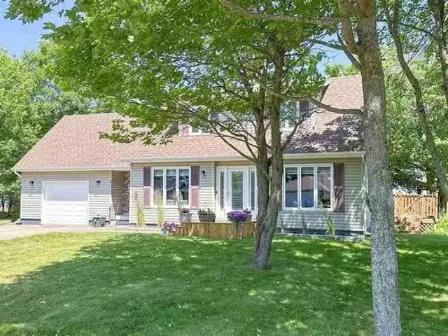 9 Nottingham Avenue, Charlottetown, PE, C1A 8T4 house for sa.