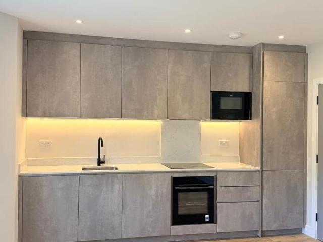 9 Otterburn House, Bromley Road, Beckenham, London BR3, 2 bed flat to rent, £2,102 pcm | PrimeLocation