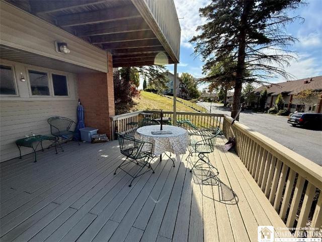 9 Oneida Drive
