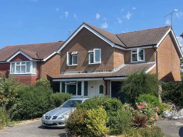 9 Abbey Road, Steyning 4 bed detached house to rent £1,850 pcm £427 pw