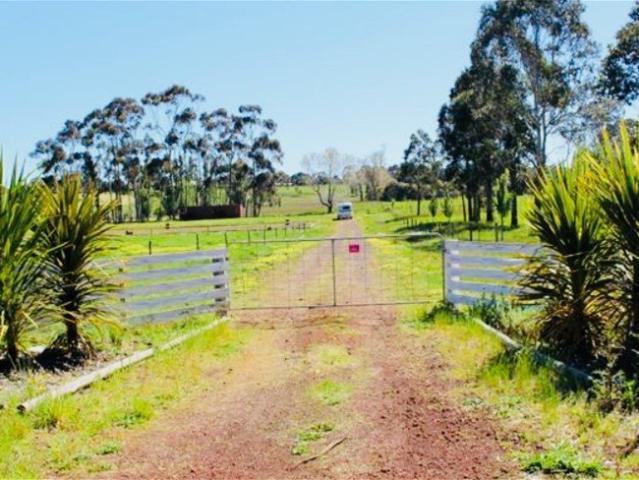 9 Acres land with Services Hamilton
