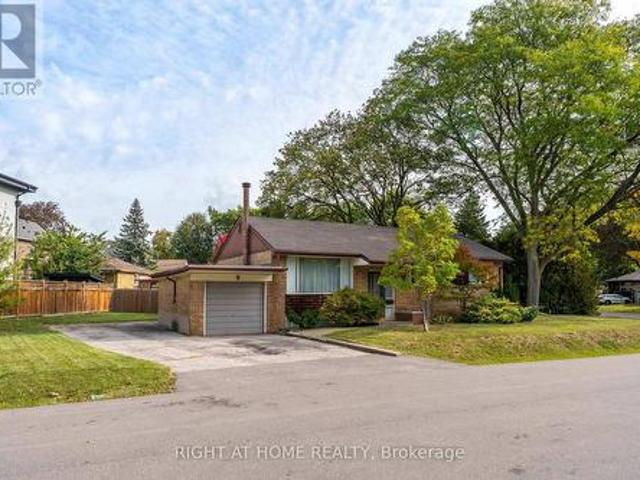 9 Appledale Road, Toronto, ON, M9B 5G5 house for sale | Listing ID W13878 | Royal LePage