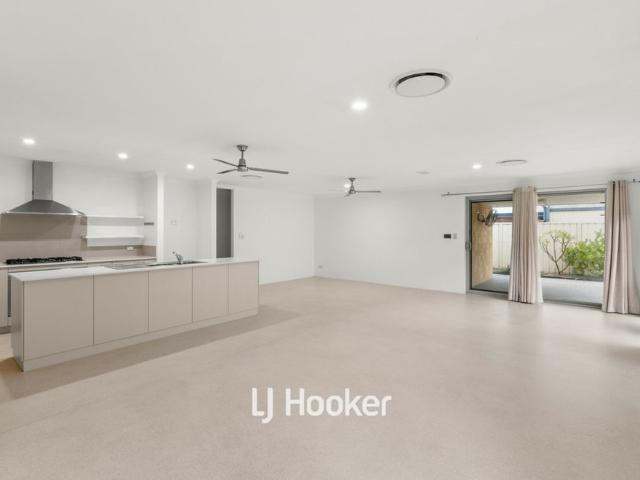 9 Arlewood Drive, Broadwater WA