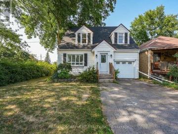 9 Arlington Avenue, St. Catharines, ON, L2P 3A3 house for sale | Listing ID X13494 | Royal LePage
